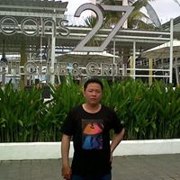 Warren Yang Photo 19