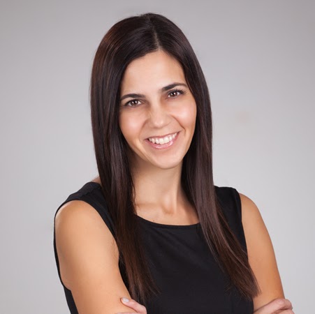 Elizabeth Roch Photo 16
