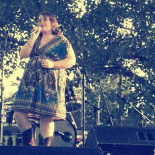 Anna Brock Photo 30