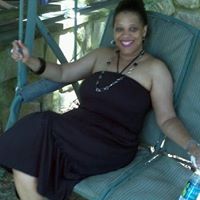 Carolyn Garrett Photo 25