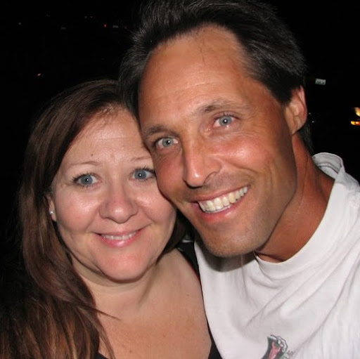 Lora Schroeder Photo 19