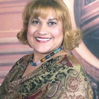 Carmen Nolasco Photo 11