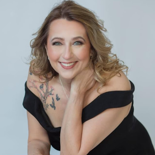 Wendy Roberts Photo 18