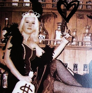 Victoria Fisher Photo 34