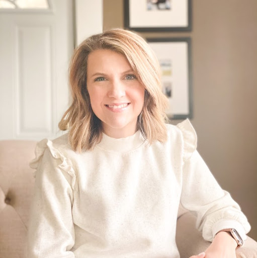 Erin Rogers Photo 20