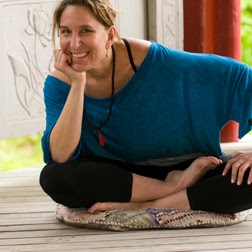 Jennifer Llewellyn Photo 12