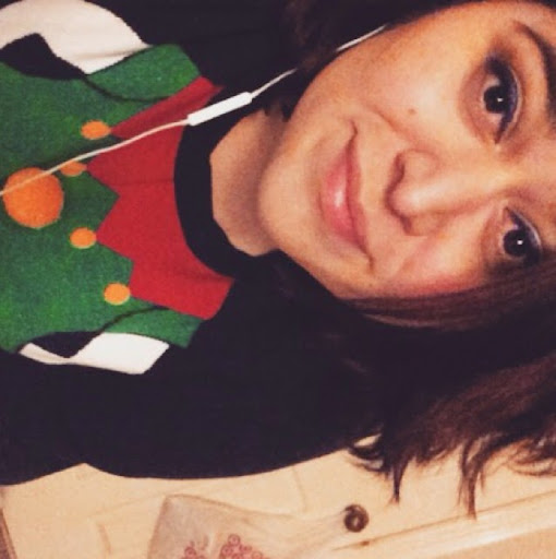 Emily Hernandez Photo 37