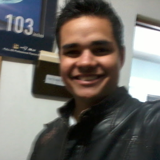 Aaron Ramirez Photo 30