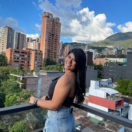 Ana Benitez Photo 31