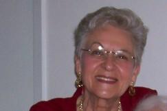 Ruth Davis Photo 38
