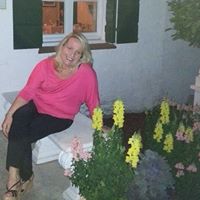 Allison Walker Photo 27