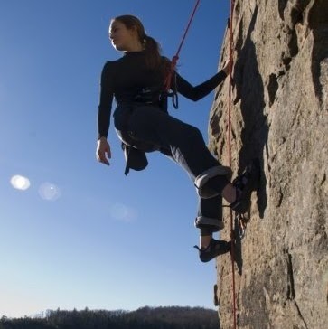 Anne Holmes Photo 11