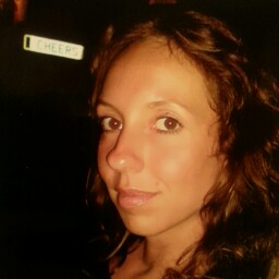 Stephanie Mangold Photo 22