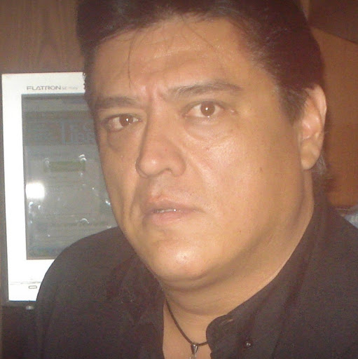 Salvador Hernandez Photo 43