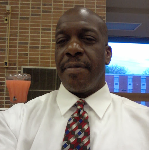 Dee Thomas Photo 41