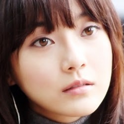 Sena Lee Photo 17