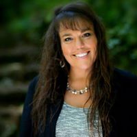 Kimberly Adams Photo 22