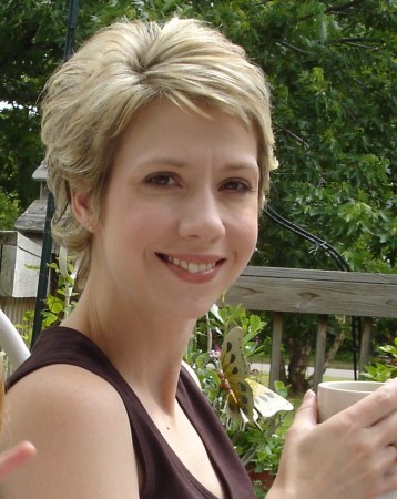 Renee Moore Photo 21