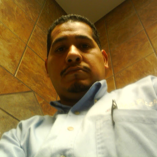 Gabriel Saavedra Photo 14