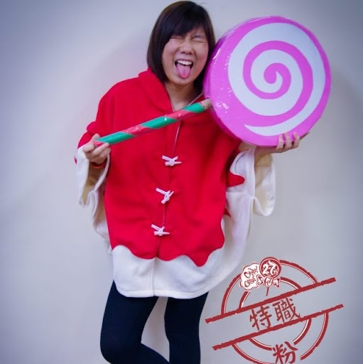 Stephanie Lui Photo 4