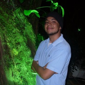Jonathan Parada Photo 18