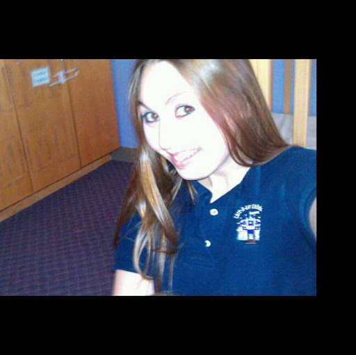Amanda Applegate Photo 28