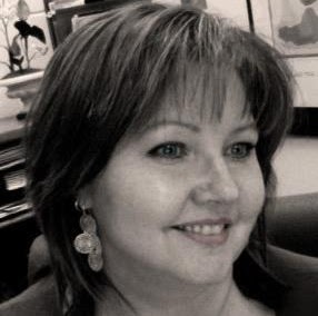 Diane Hunt Photo 35