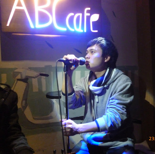 Huu Le Photo 17