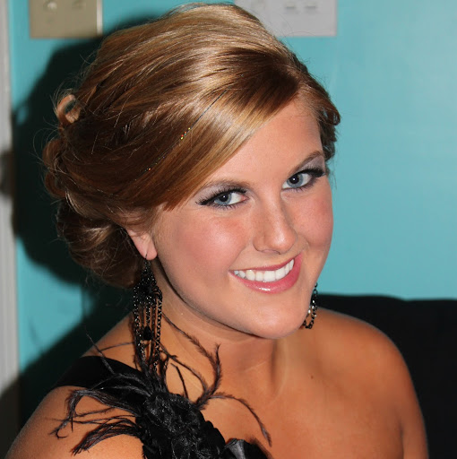 Holly Fields Photo 38