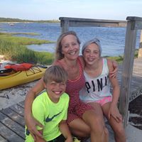 Lori Bennett Photo 22