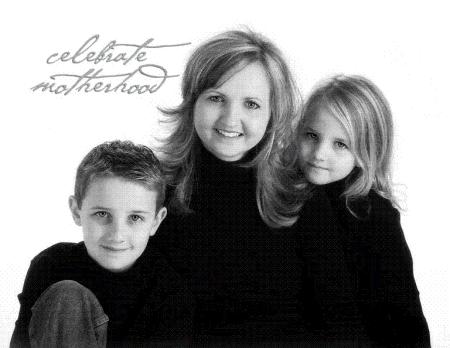 Kimberly Combs Photo 25