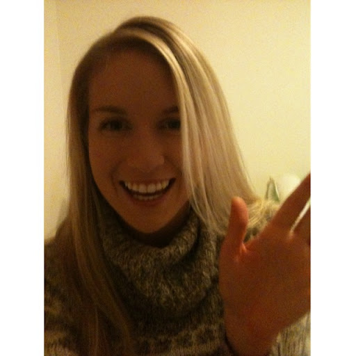 Anna Manning Photo 29