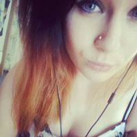 Katherine Davies Photo 17