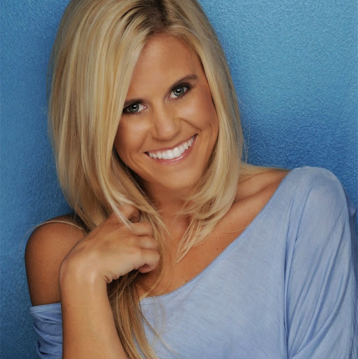 Abigail Cooper Photo 42