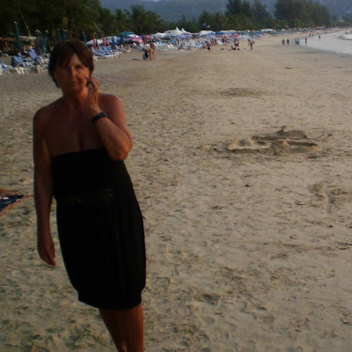 Christel Marks Photo 12