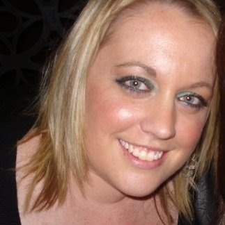 Sarah Wallis Photo 35