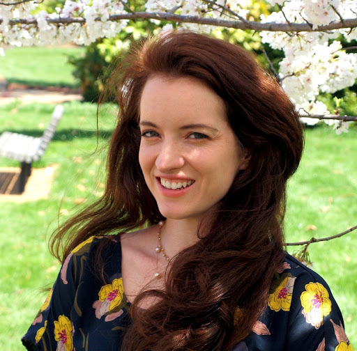 Annie Flynn Photo 14
