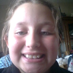 Manda Edwards Photo 18