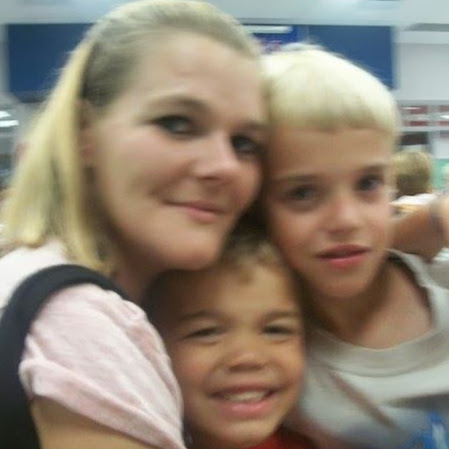 April Pettigrew Photo 21