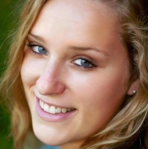 Elizabeth Jenkins Photo 31