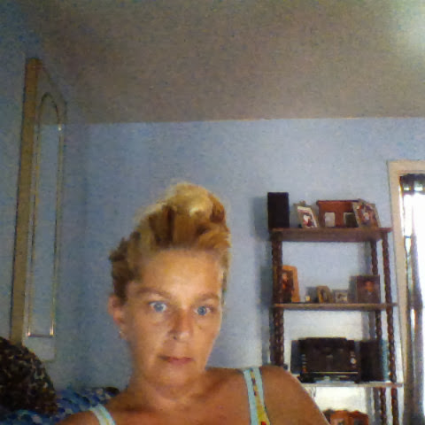 Paula Taylor Photo 37