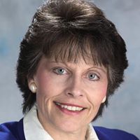 Laura Hoffmeister Photo 19