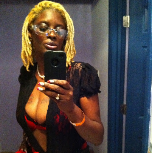 Vanessa Jones Photo 25