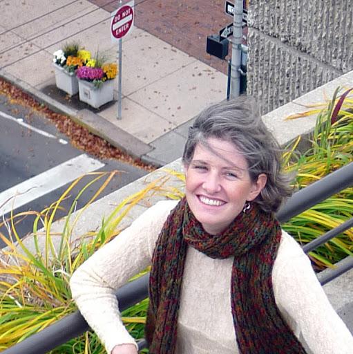 Siobhan Burke Photo 27