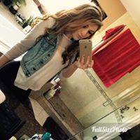 Nicole Dwyer Photo 32
