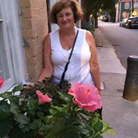 Elizabeth Nolan Photo 37