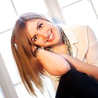 Anna Mayr Photo 4