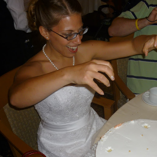 Elizabeth Garofalo Photo 7