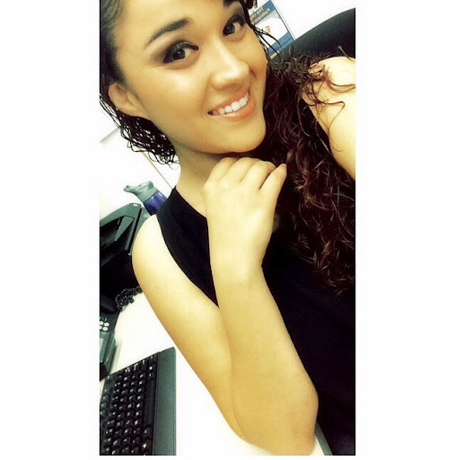 Reyna Flores Photo 20
