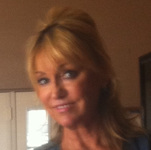 Linda Hering Photo 12